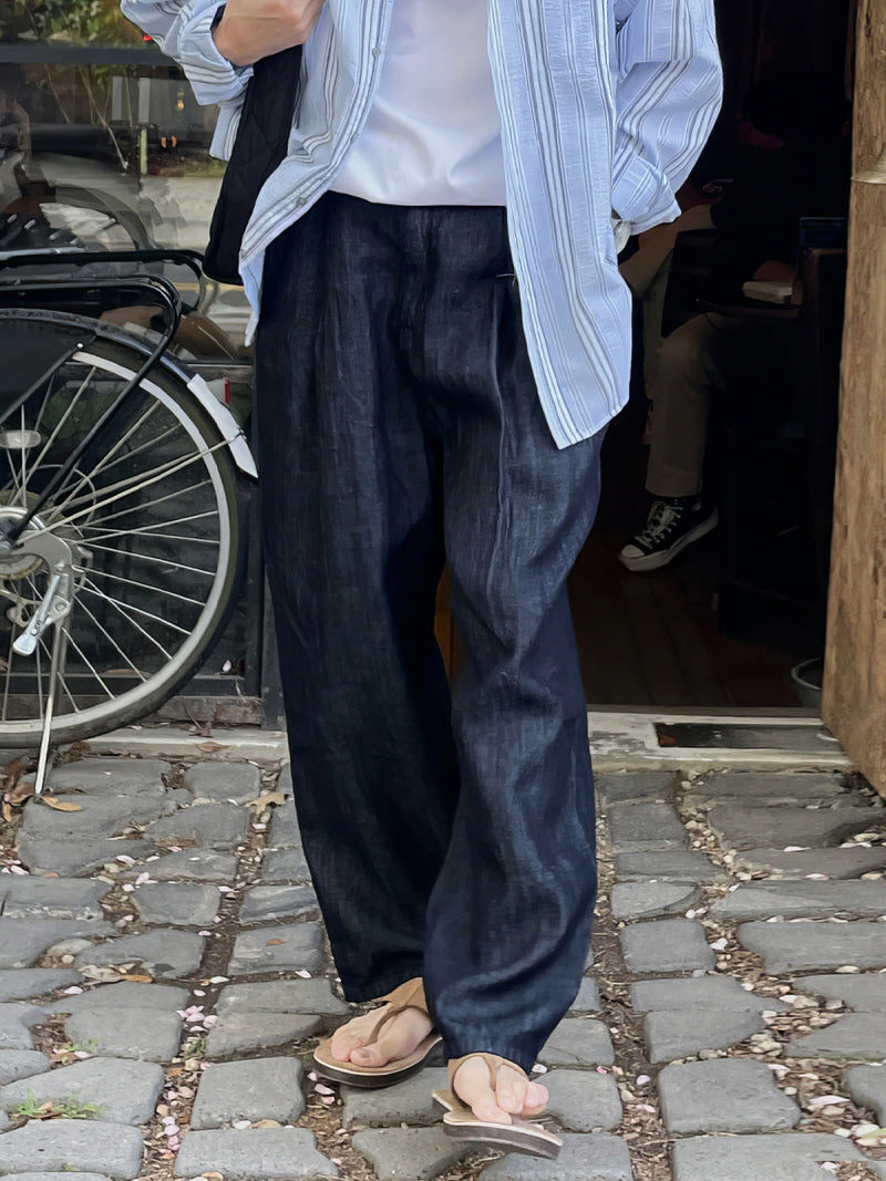 Elastic Waist Single Pleated Straight Jeans